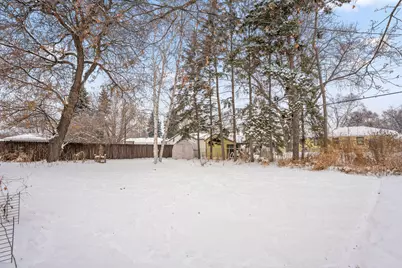 4832 Maryland Avenue N, Crystal, MN 55428 - Photo 35
