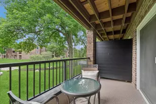 2240 Midland Grove Rd, Roseville, MN 55113 - Photo 31