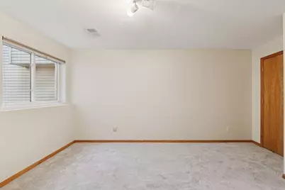 2137 Albemarle Court N, Roseville, MN 55113 - Photo 37