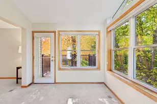 2137 Albemarle Ct N, Roseville, MN 55113 - Photo 15