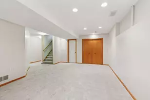 2137 Albemarle Ct N, Roseville, MN 55113 - Photo 31