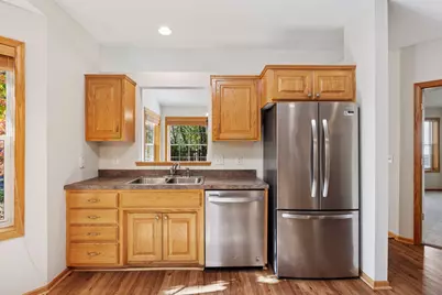 2137 Albemarle Court N, Roseville, MN 55113 - Photo 11