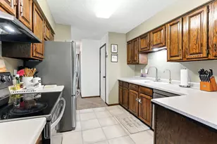 3945 Gershwin Ave N, Oakdale, MN 55128 - Photo 7