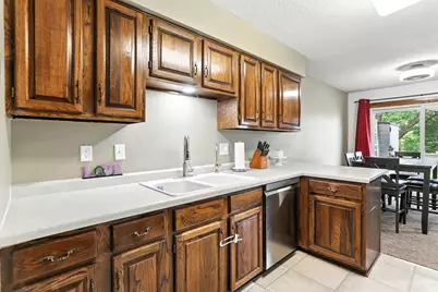 3945 Gershwin Avenue N, Oakdale, MN 55128 - Photo 5