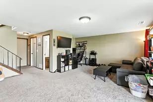 3945 Gershwin Ave N, Oakdale, MN 55128 - Photo 11