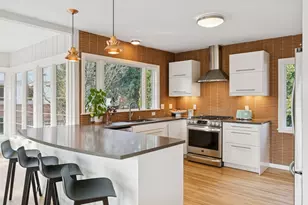 1325 Spring Valley Rd, Golden Valley, MN 55422 - Photo 17