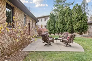 1325 Spring Valley Rd, Golden Valley, MN 55422 - Photo 35