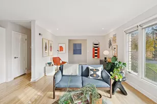 1325 Spring Valley Rd, Golden Valley, MN 55422 - Photo 15