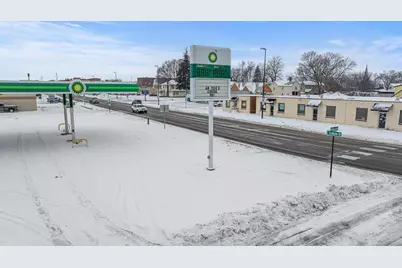 304 E College Drive, Marshall, MN 56258 - Photo 11