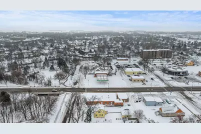 304 E College Drive, Marshall, MN 56258 - Photo 9