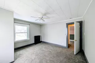 214 S 5th St, Montevideo, MN 56265 - Photo 31