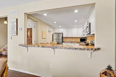 8940 Neill Lake Road #132, Eden Prairie, MN 55347 - Photo 9