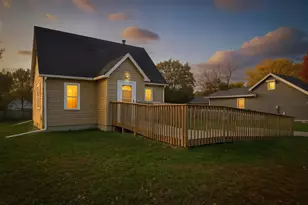 1403 11th Ave NW, Austin, MN 55912 - Photo 1