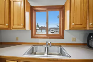 1403 11th Ave NW, Austin, MN 55912 - Photo 11