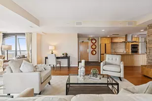 1235 Yale Pl, Minneapolis, MN 55403 - Photo 3