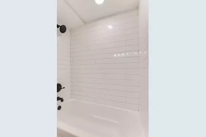 220 W 33rd Street, Minneapolis, MN 55408 - Photo 27