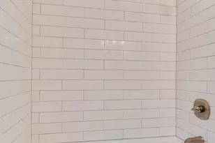 220 W 33rd St, Minneapolis, MN 55408 - Photo 45