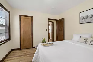 2032 Ames Ave, Saint Paul, MN 55119 - Photo 9