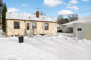 2032 Ames Ave, Saint Paul, MN 55119 - Photo 3