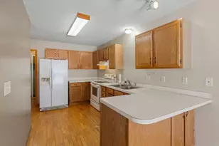 1770 Donegal Dr, Woodbury, MN 55125 - Photo 11