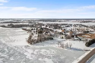 447 Theis Dr, Shakopee, MN 55379 - Photo 85