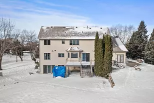 447 Theis Dr, Shakopee, MN 55379 - Photo 9