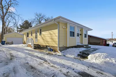 960 43 1/2 Avenue NE, Columbia Heights, MN 55421 - Photo 3