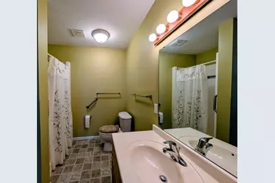 1213 E Ashmore Avenue, Montevideo, MN 56265 - Photo 27