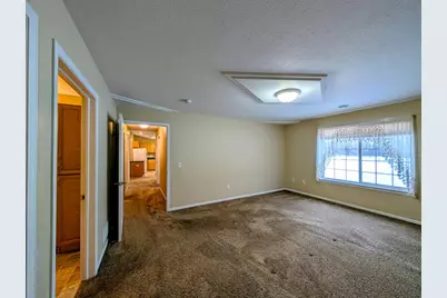 1213 E Ashmore Avenue, Montevideo, MN 56265 - Photo 21