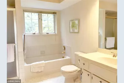 44 Peninsula Road, Dellwood, MN 55110 - Photo 31