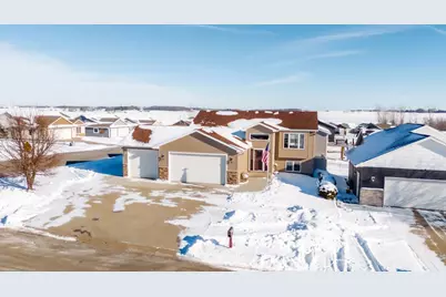 615 5th St NE, Plainview, MN 55964 - Photo 1