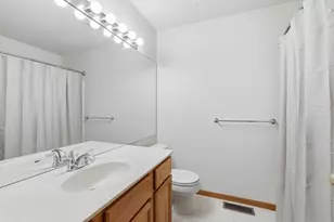 677 Mariner Way, Woodbury, MN 55129 - Photo 15