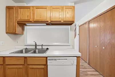 677 Mariner Way, Woodbury, MN 55129 - Photo 11