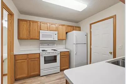 677 Mariner Way, Woodbury, MN 55129 - Photo 9