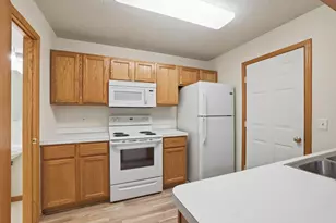 677 Mariner Way, Woodbury, MN 55129 - Photo 9