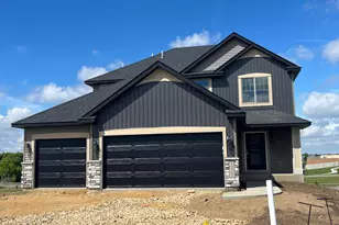 13721 Arrowhead Wy, Rosemount, MN 55068 - Photo 1