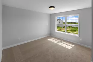 16651 S Manor Rd, Eden Prairie, MN 55344 - Photo 15