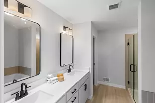16651 S Manor Rd, Eden Prairie, MN 55344 - Photo 11