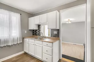 214 18th St W, Hastings, MN 55033 - Photo 9