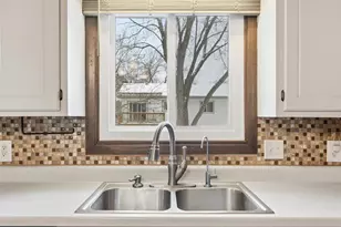 4540 Greenhaven Dr, Vadnais Heights, MN 55127 - Photo 9