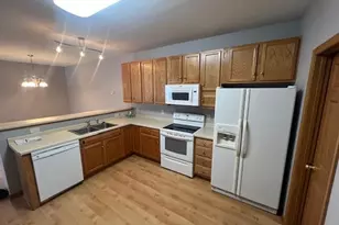 1820 Mockingbird Ave, Shakopee, MN 55379 - Photo 3