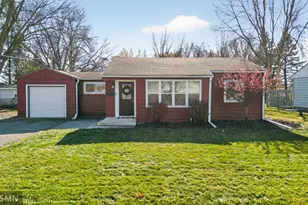 923 14th St NE, Owatonna, MN 55060 - Photo 1