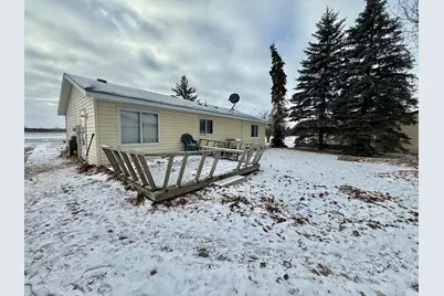611 Evergreen Street, Thief River Falls, MN 56701 - Photo 21