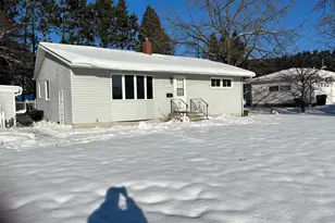 1013 Washington Ave, Cloquet, MN 55720 - Photo 1