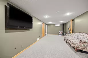 548 Doris Ave, Shoreview, MN 55126 - Photo 17