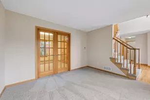 607 Carver Bluffs Pkwy, Carver, MN 55315 - Photo 17