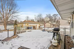 1675 3rd St E, Saint Paul, MN 55106 - Photo 25