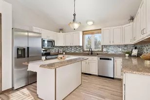 709 Greenhaven Ln NE, Owatonna, MN 55060 - Photo 11