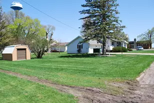 119 S James St, Fairmont, MN 56031 - Photo 5