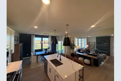 10422 Hadley Avenue S, Cottage Grove, MN 55016 - Photo 5